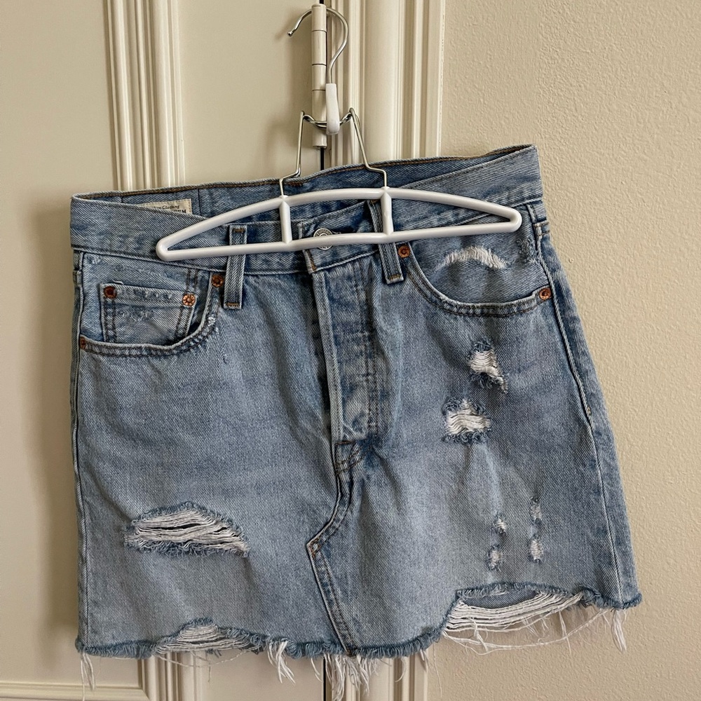 Levi’s Icon Denim Skirt